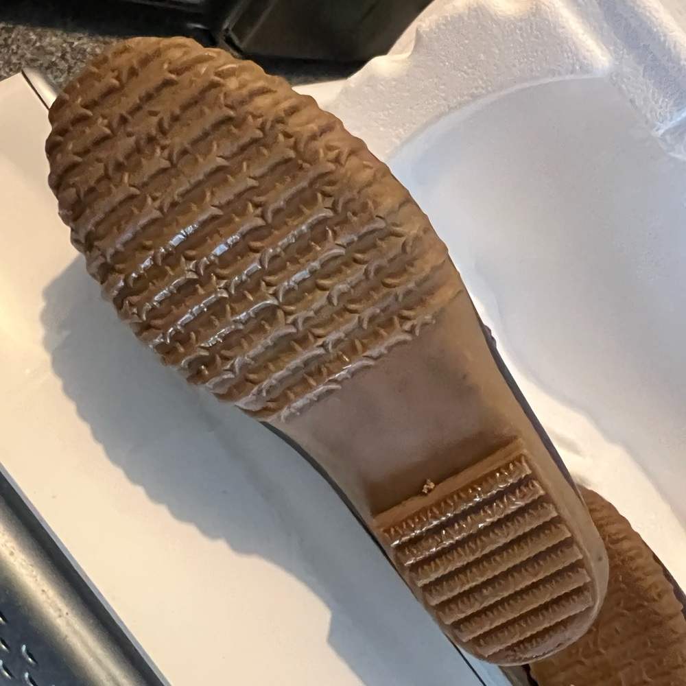 Boots - Picture 5 of 5